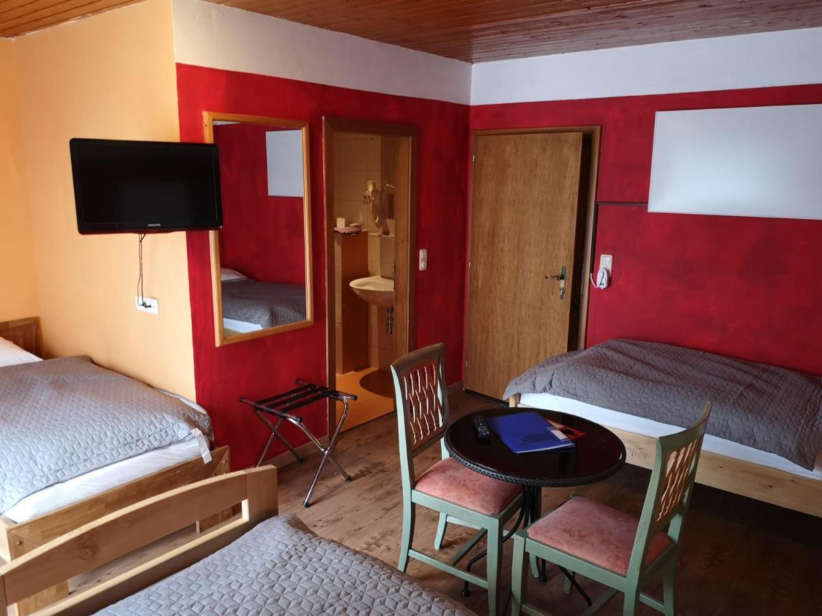 Hotel Wirt Z'Minsta Altmuenster Exterior photo